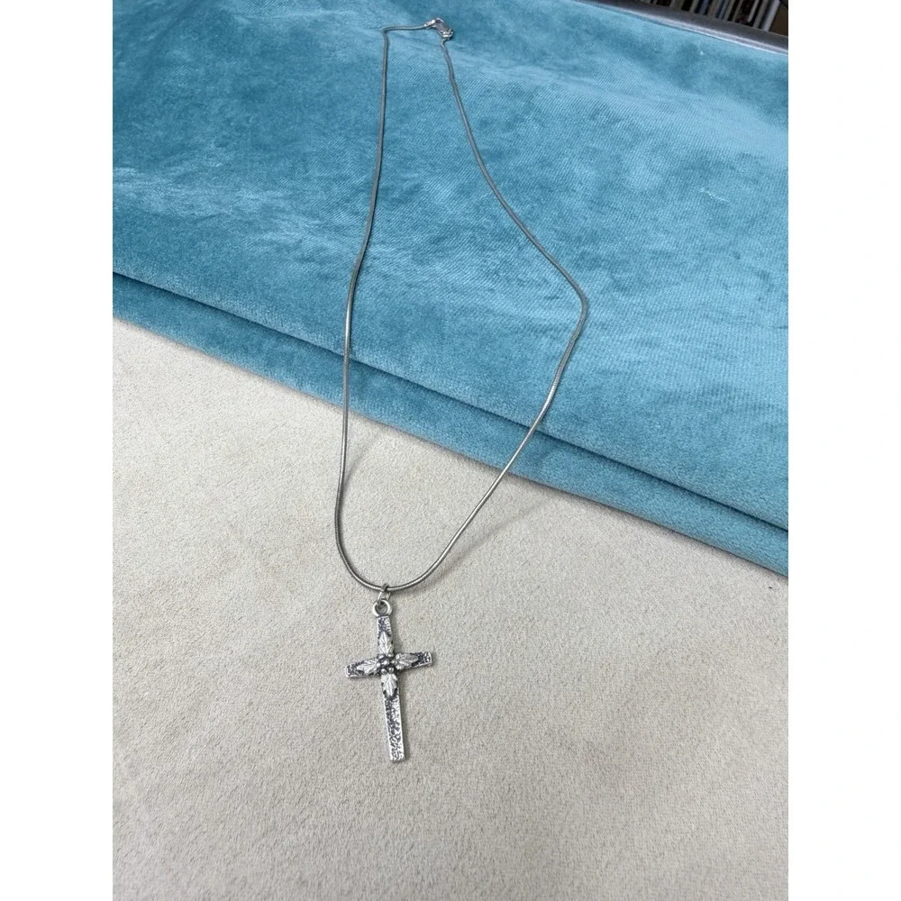 Vintage Wheeler Mfg‎ WM Sterling Silver Leaf Cross Pendant 18